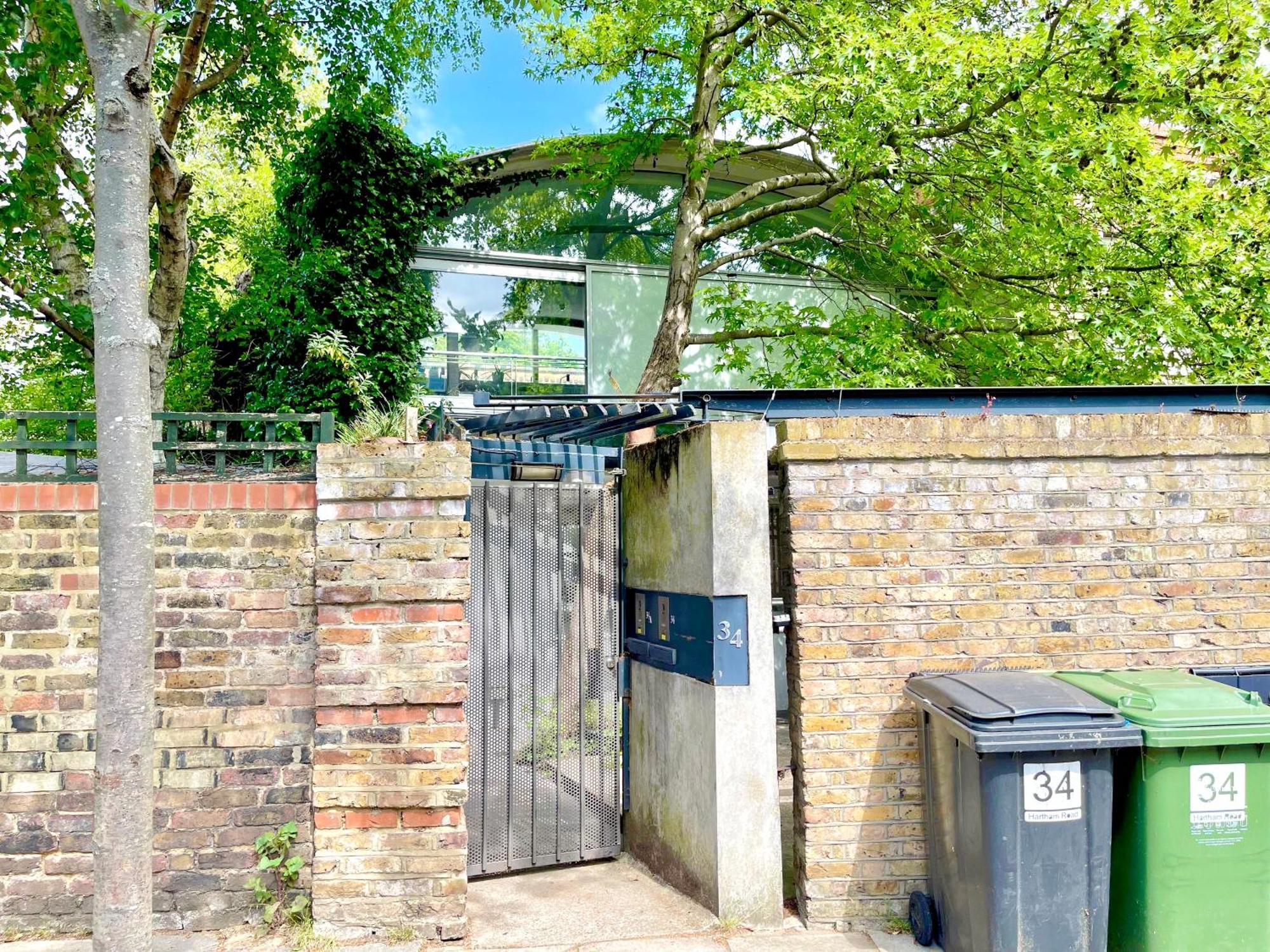 Spacious 3-bedroom Flat In Holloway With Unique Patio With Free Wi-fi Apartment London