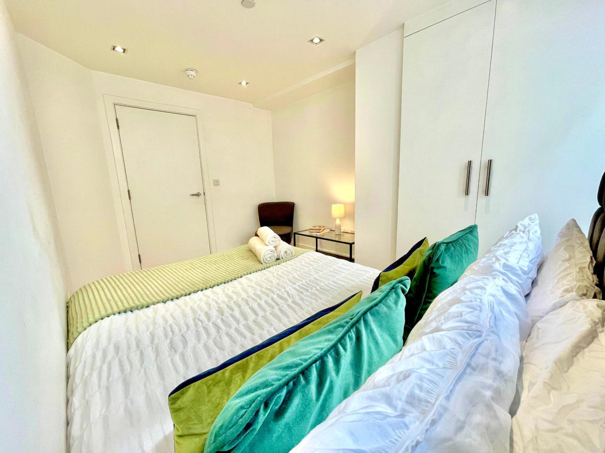 Spacious 3-bedroom Flat In Holloway With Unique Patio With Free Wi-fi Apartment